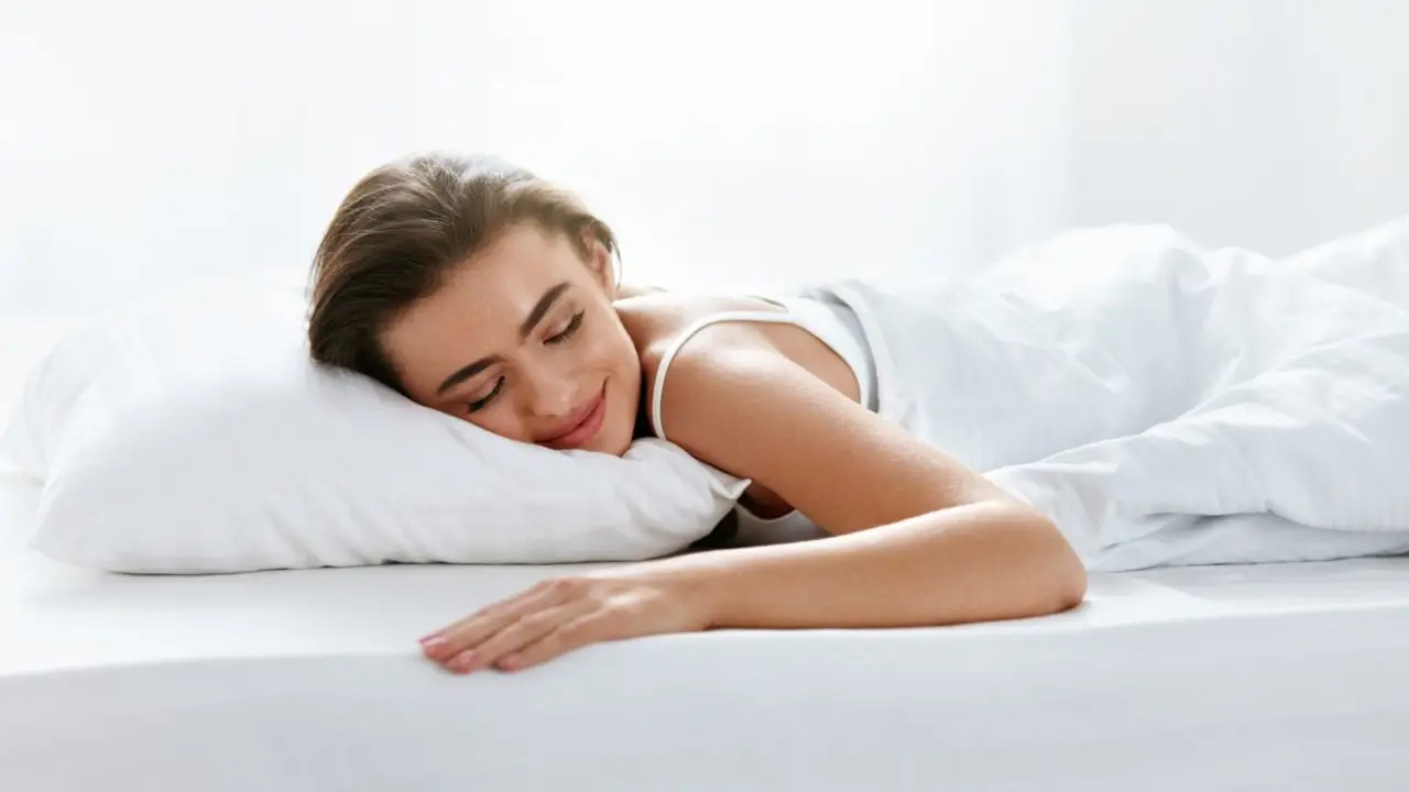 Gestisci la fame notturna: quali spuntini garantiscono un riposo davvero rigenerante