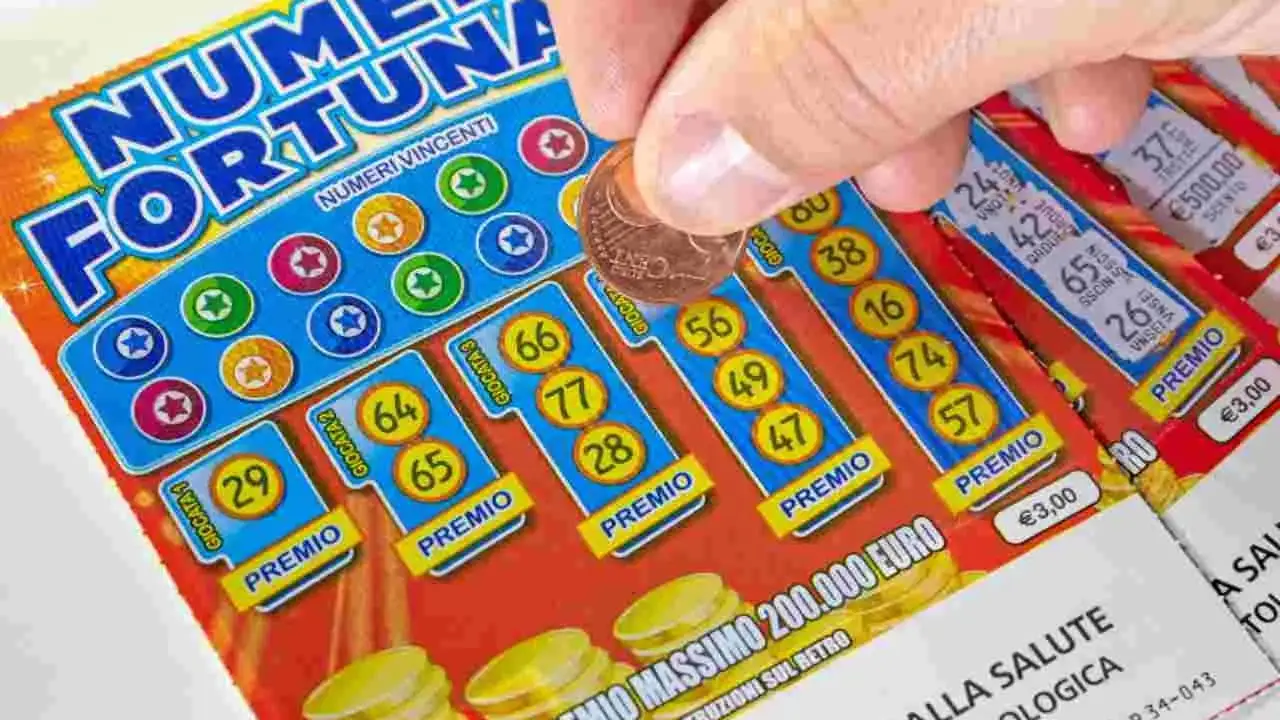 Cosa succede quando vinci una grossa somma con i Gratta e Vinci: chi paga premi sopra 10.000 euro e come funziona il processo Cosa succede quando vinci una grossa somma con i Gratta e Vinci: chi paga premi sopra 10.000 euro e come funziona il processo