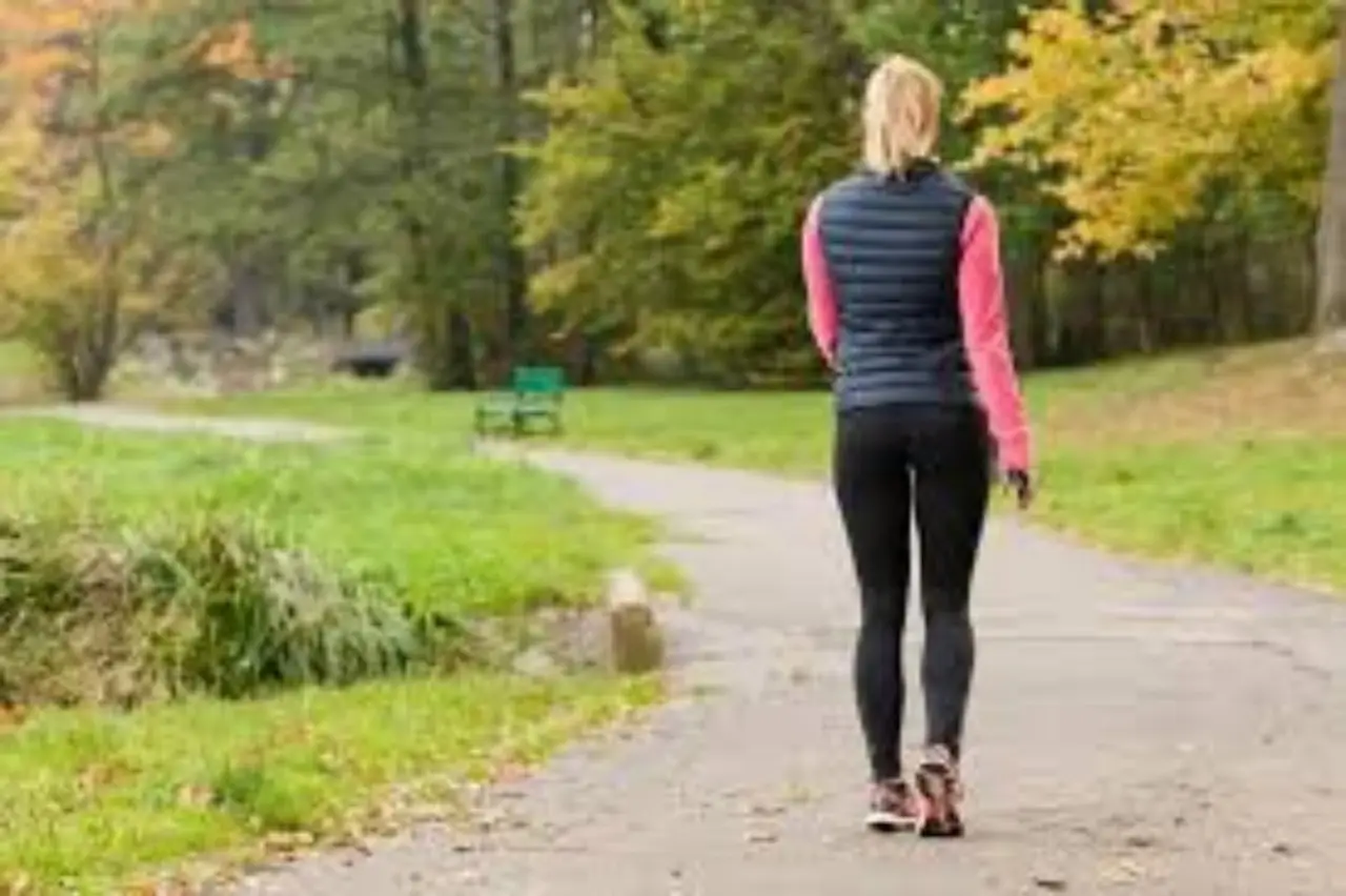 Camminare dopo i pasti: ecco quanti minuti servono per aiutare la digestione Camminare dopo i pasti: ecco quanti minuti servono per aiutare la digestione