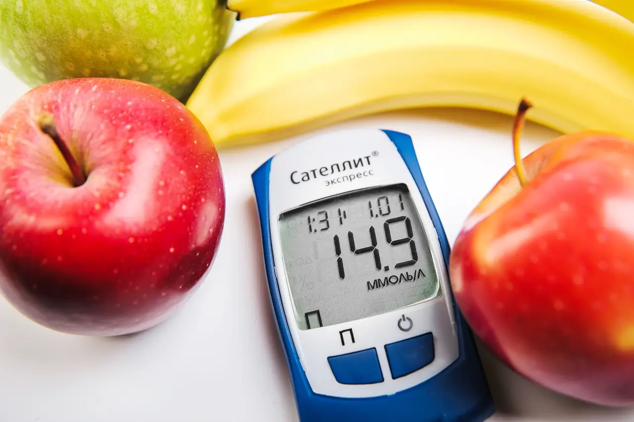 La frutta da evitare di sera se soffri di glicemia alta: lo dice la scienza La frutta da evitare di sera se soffri di glicemia alta: lo dice la scienza