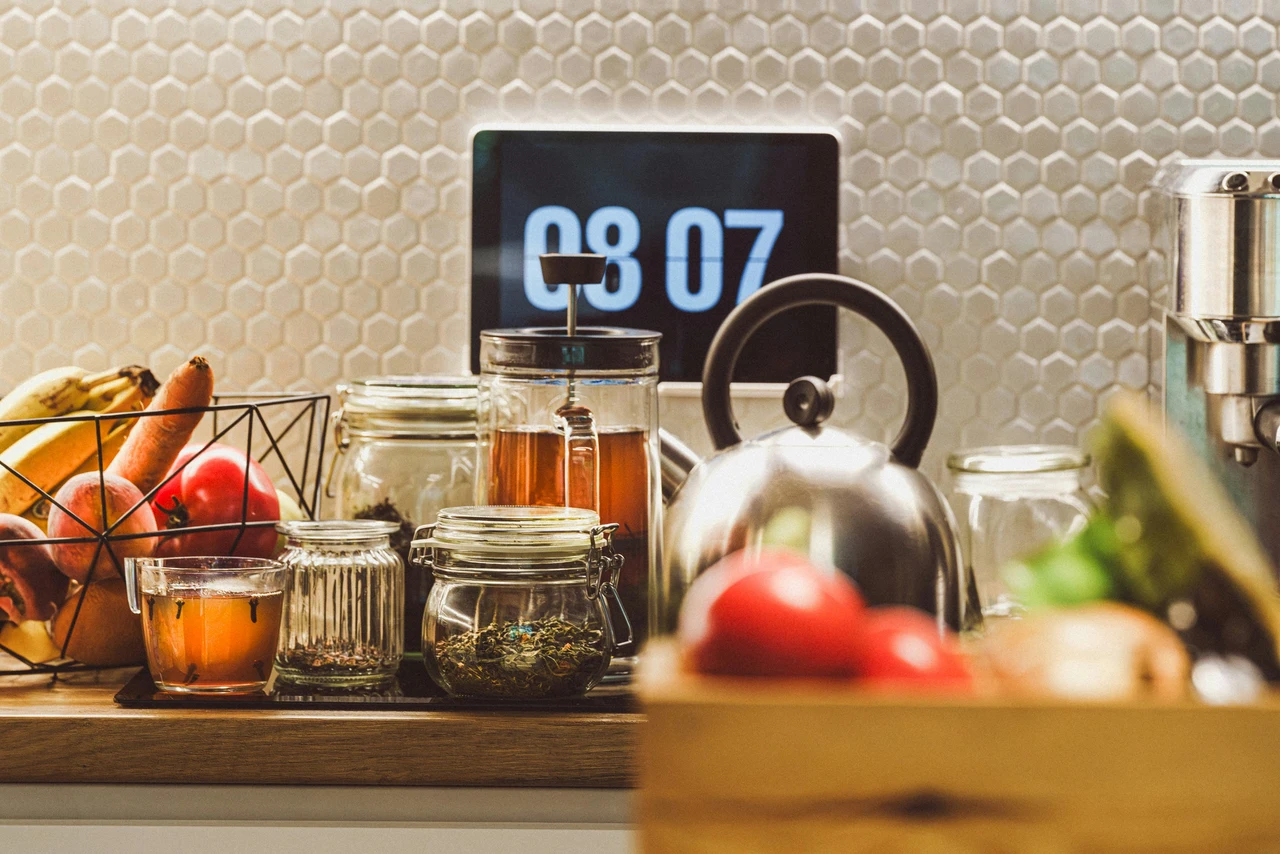 Fai splendere la credenza con ingredienti già nella tua cucina: risparmia e vinci in salute Fai splendere la credenza con ingredienti già nella tua cucina: risparmia e vinci in salute