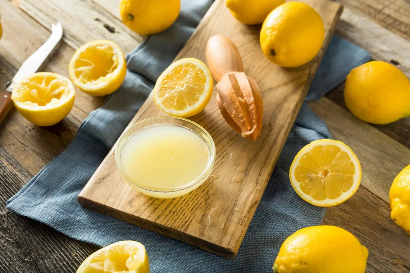 Un trucco di tradizione per ridare vita al legno con solo limone e olio d’oliva Un trucco di tradizione per ridare vita al legno con solo limone e olio d’oliva