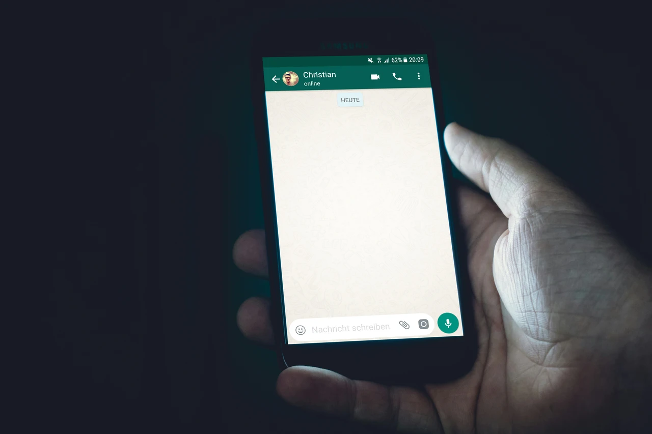 La guida aggiornata per impostare la privacy delle chat di WhatsApp in pochi passaggi La guida aggiornata per impostare la privacy delle chat di WhatsApp in pochi passaggi