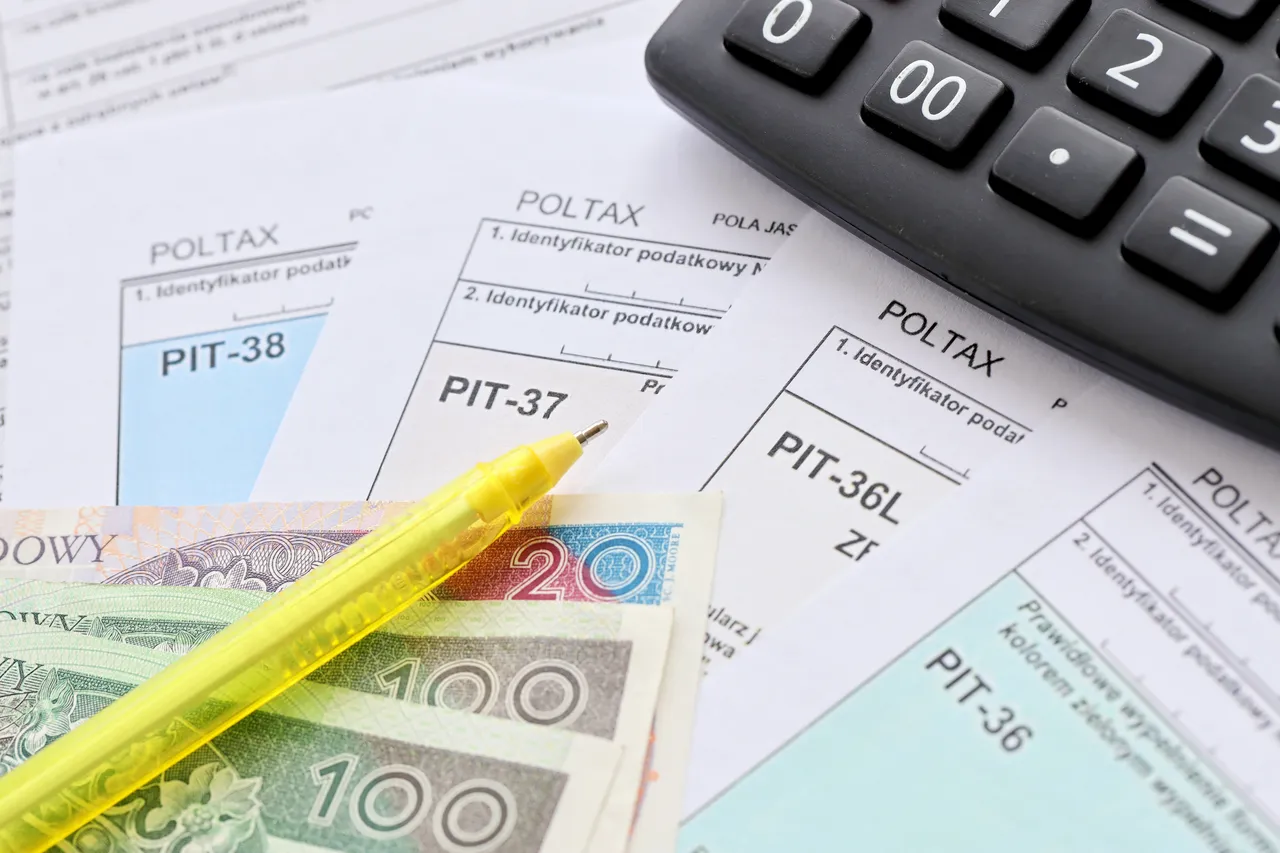Scopri come cambiano stipendio e benefit dei dipendenti pubblici dopo le ultime riforme Scopri come cambiano stipendio e benefit dei dipendenti pubblici dopo le ultime riforme